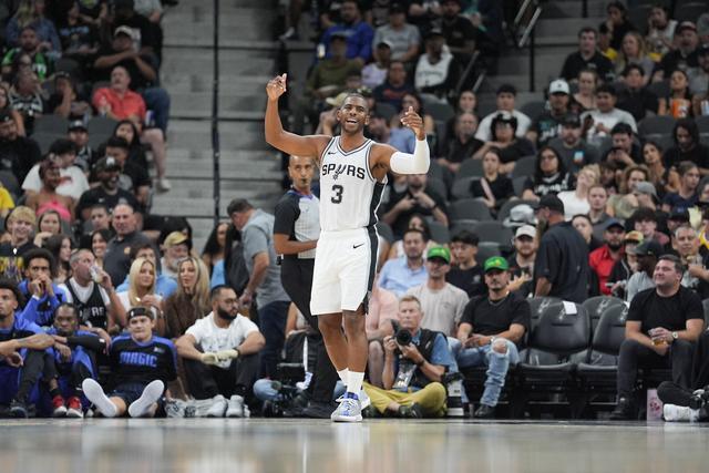 任骏威加入深圳男篮教练组 担任助教辅佐周鹏