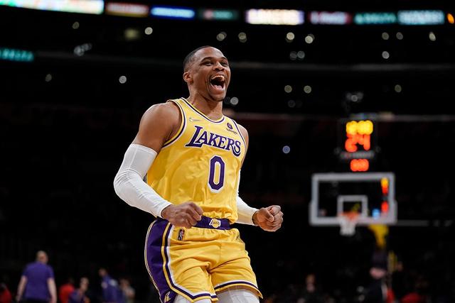 库里三节17+9+10新援22分 勇士大胜开拓者35分