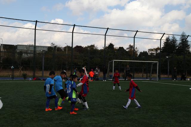 格林37分火箭大胜奇才4连胜 雄鹿逆转战胜76人