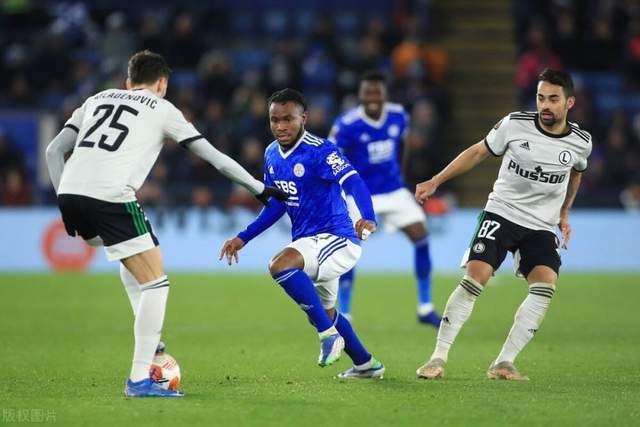 萨卡本赛季在英超送出10次助攻 五大联赛首位球员