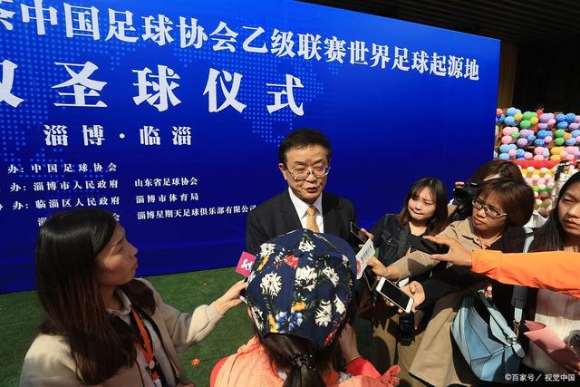 西甲-费尔明梅开二度 巴塞罗那2-0阿尔梅利亚