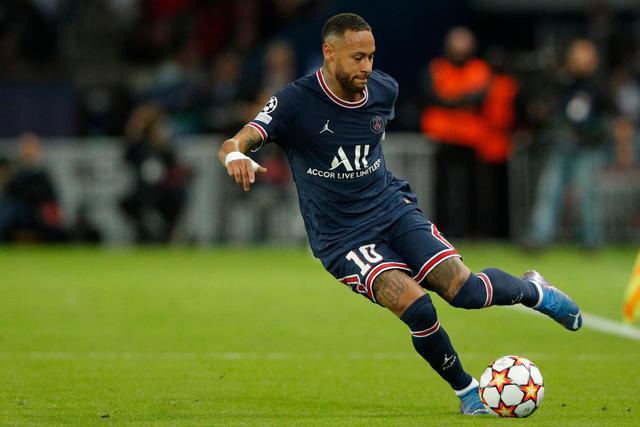 NBA全明星名人赛：王鹤棣发挥出色砍下18分3板